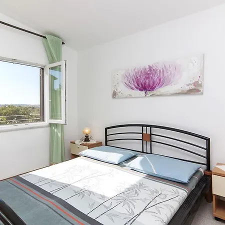 Ana 418 Apartman Fažana