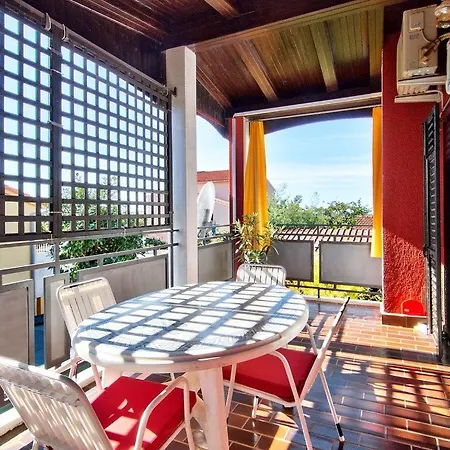 Ana 418 Apartman Fažana